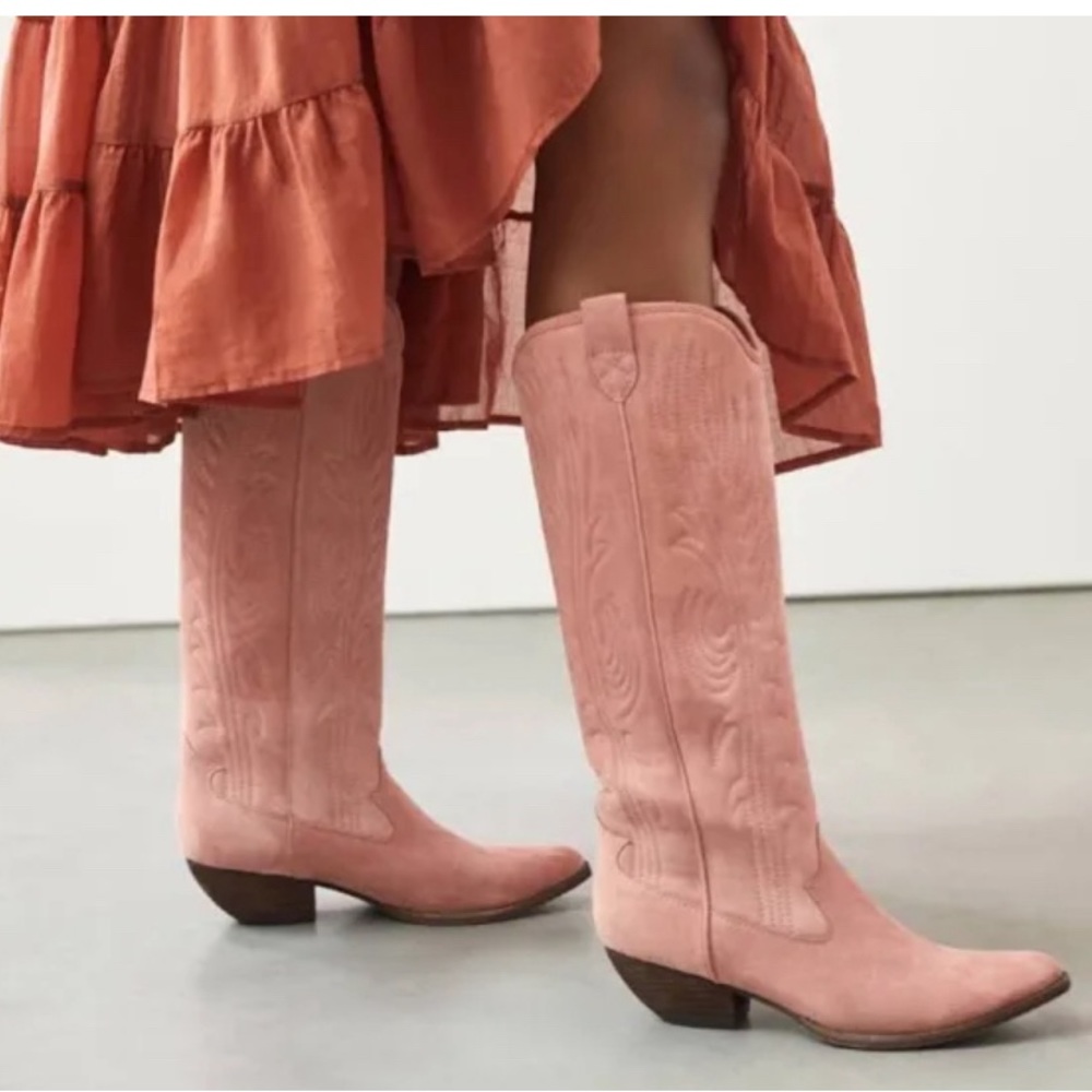 Jeffrey Campbell pink cowboy boots!